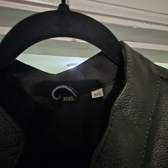 Men's XXL leather biker vest - Picture 2 of 6